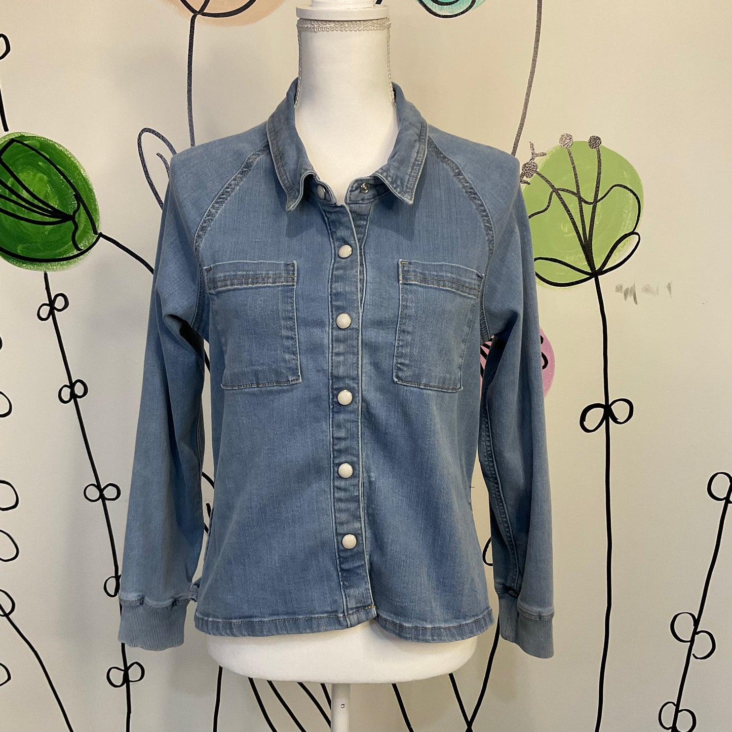 Snap button denim cropped shirt