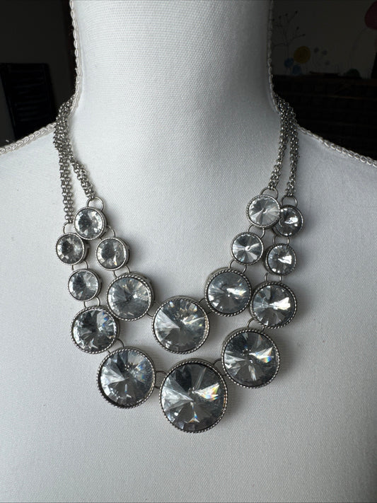 Chunky statement necklace